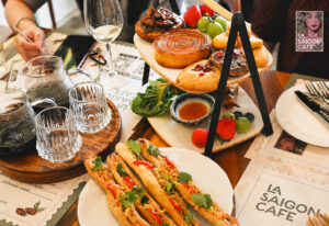 La Saigon Café